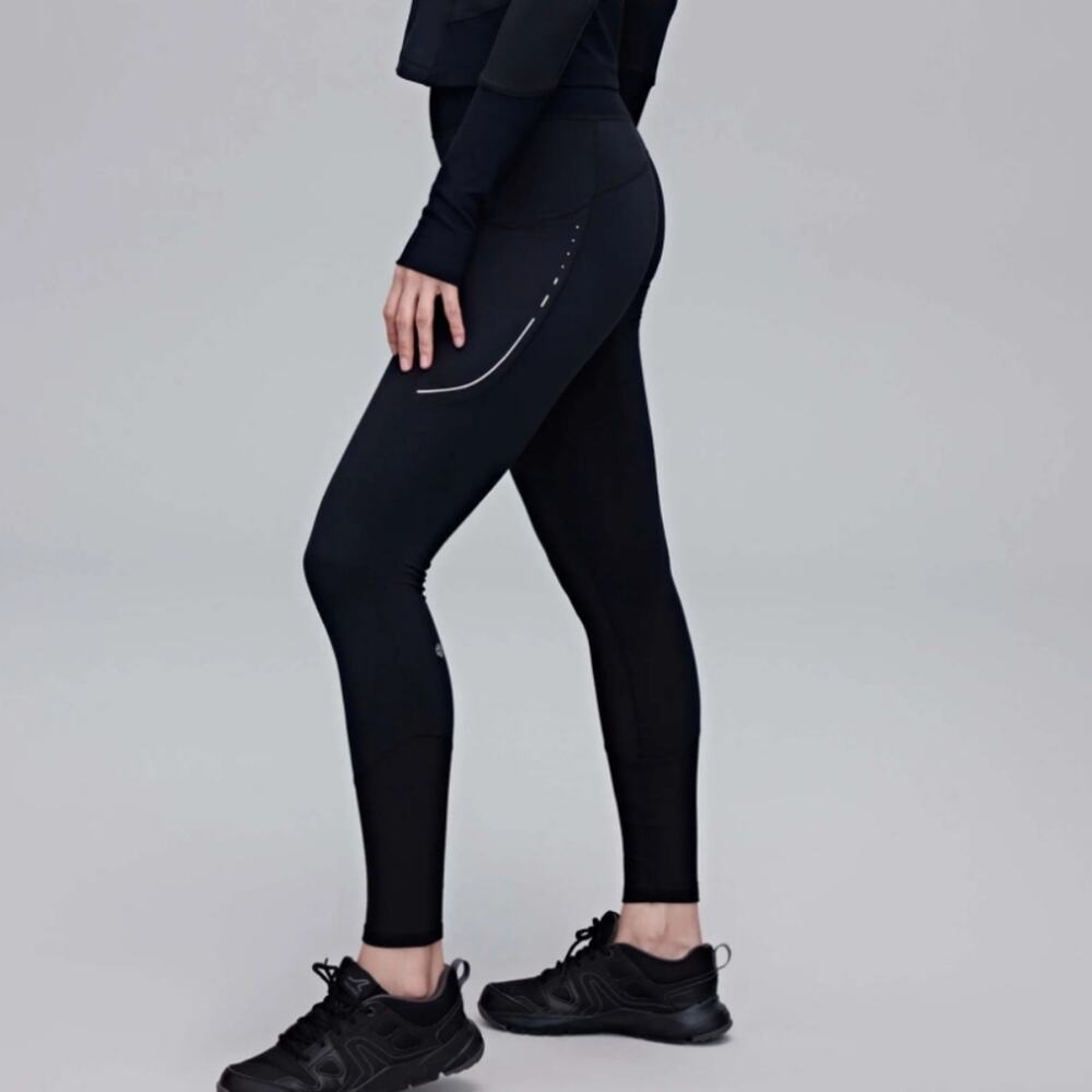 Neiwai Active Black Ski Leggings Base Layer Performance Pants Medium 4 NWT